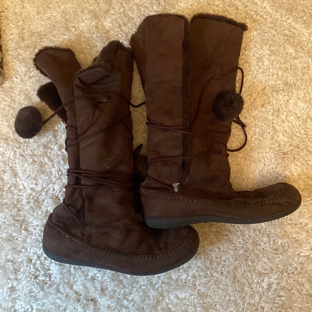 Brown tie boots